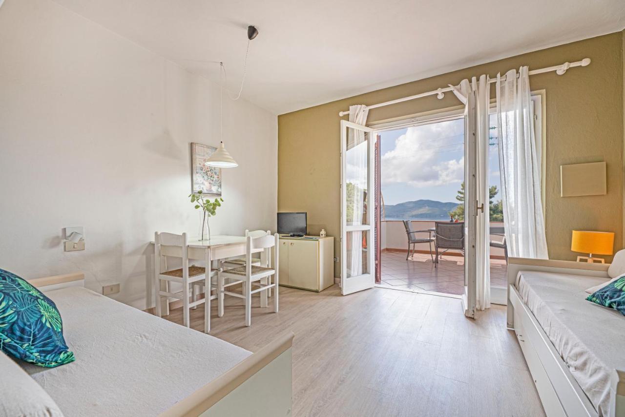 Apartments La Turistica カポリーヴェリ エクステリア 写真
